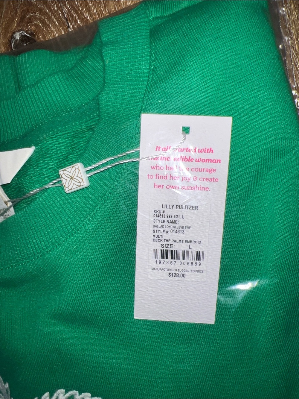 NWT Lilly Pulitzer Ballad Long Sleeve Sweatshirt Deck the Palms Large - Picture 7 of 9